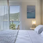Meliti Waterfront Hotel de apartamente Karavomylos