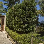 Meliti Waterfront 4* Karavomylos