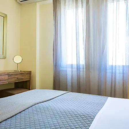Meliti Waterfront Aparthotel 4*