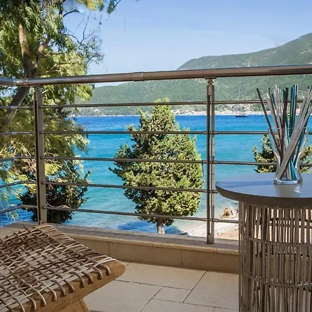 Meliti Waterfront Aparthotel 4*
