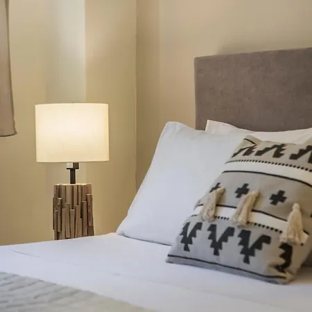 Meliti Waterfront Aparthotel
