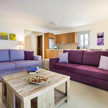 Meliti Waterfront Aparthotel 4*