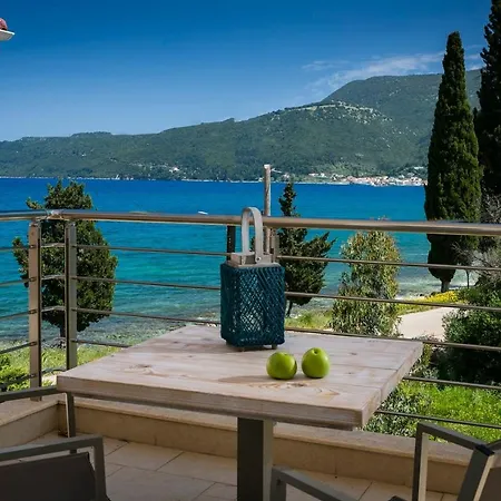 Meliti Waterfront 4* Karavomylos