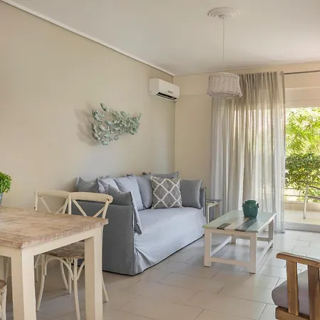 Meliti Waterfront كارافوميلوس