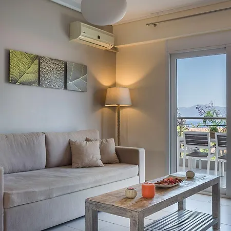 Meliti Waterfront كارافوميلوس