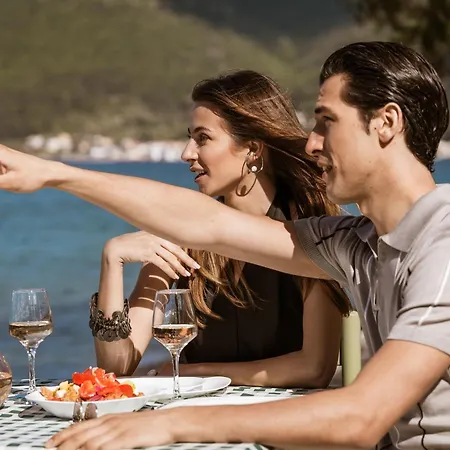 Meliti Waterfront 4* カラヴォミロス