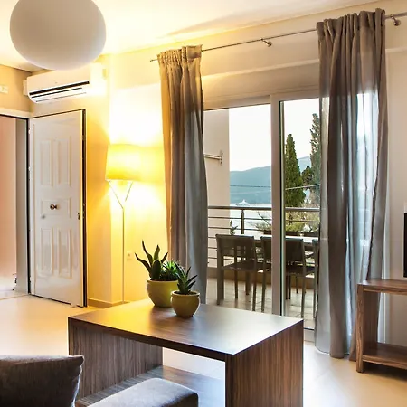 Ξενοδοχείο με διαμερίσματα Meliti Waterfront Καραβόμυλος